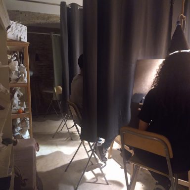 Espacios Personales para Dibujo y Pintura con Esculturas